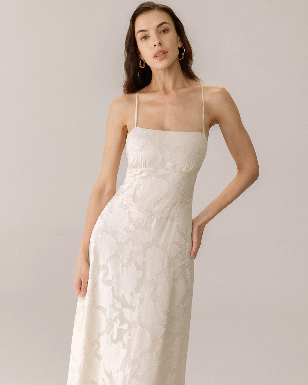 AprikosElegance | Stylish Flattering Maxikjole for Bryllup og Fest 3