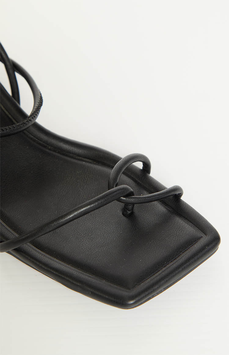 Mia | Sofistikerte Høye Svarte Hæler 4