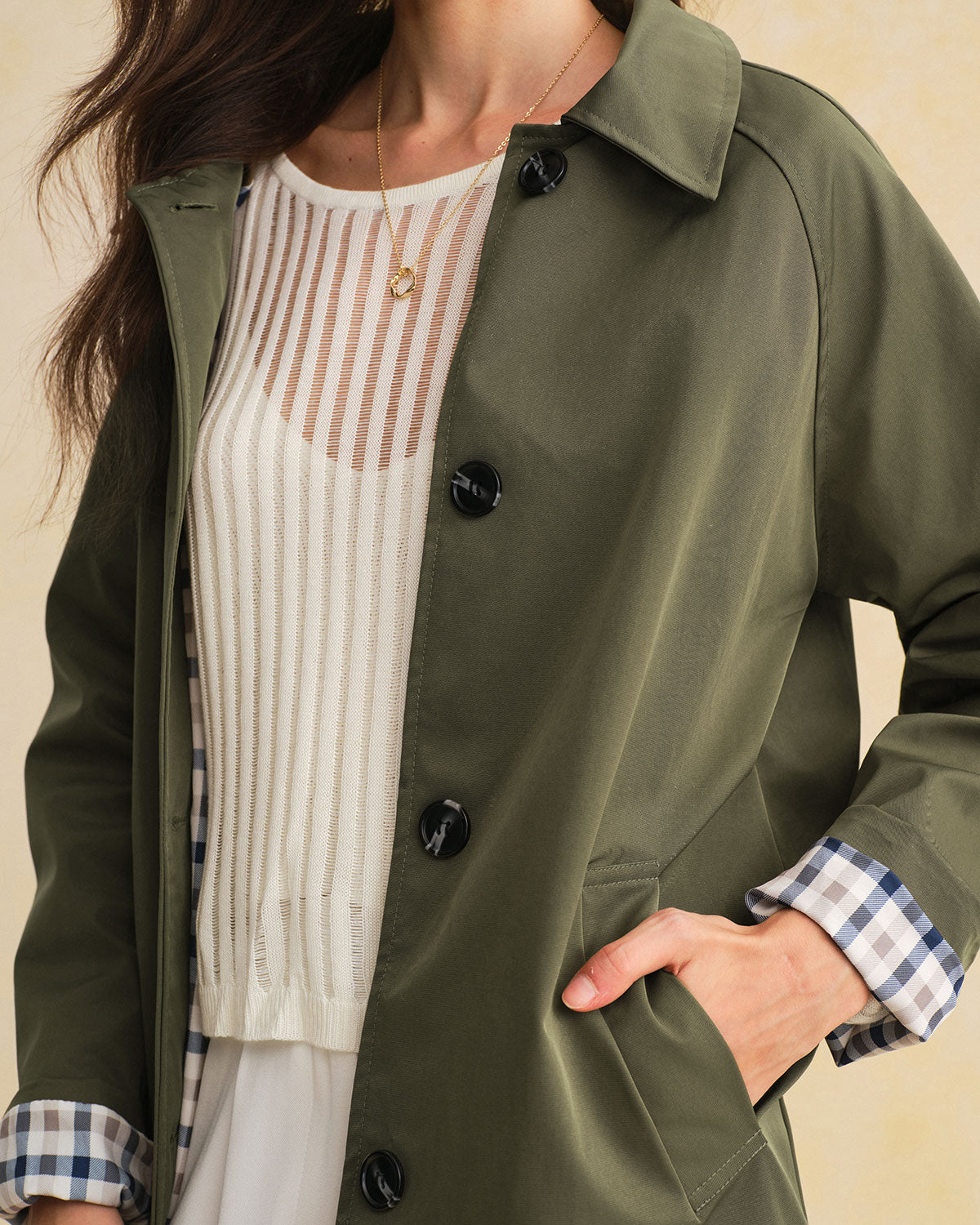 Stilig Grønn Trenchcoat med Kontrastfarger ? Lang Design for Hverdagsbruk 1